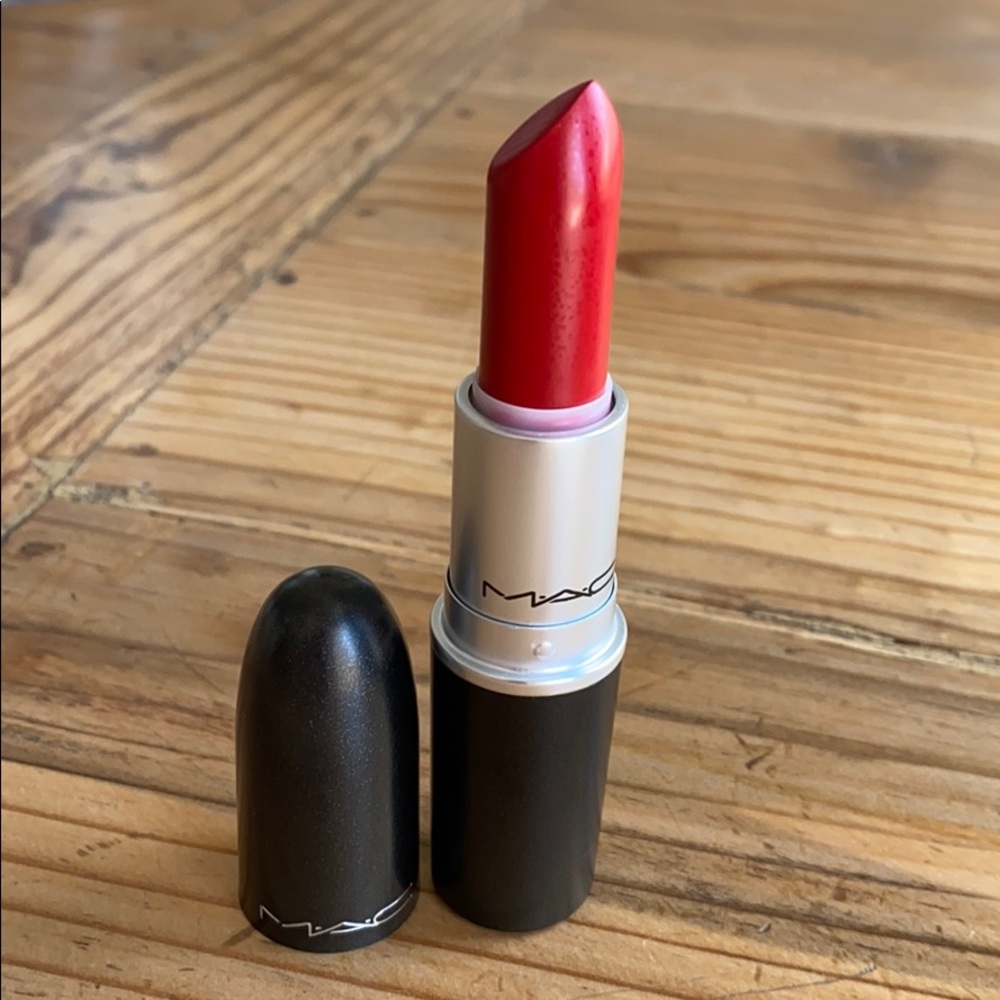 MAC Matte Lipstick in Hooray For Holiday